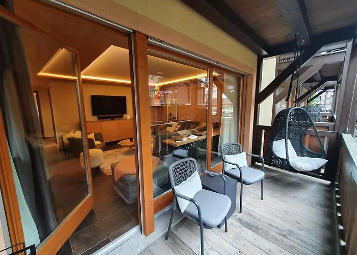 Twin Peak At Nevada Prime Apartment